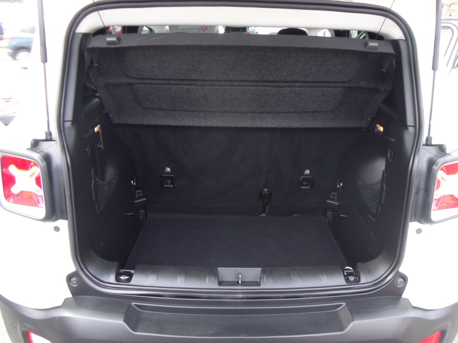 Used Jeep Renegade 2016 for sale - 76181189: Photo 10