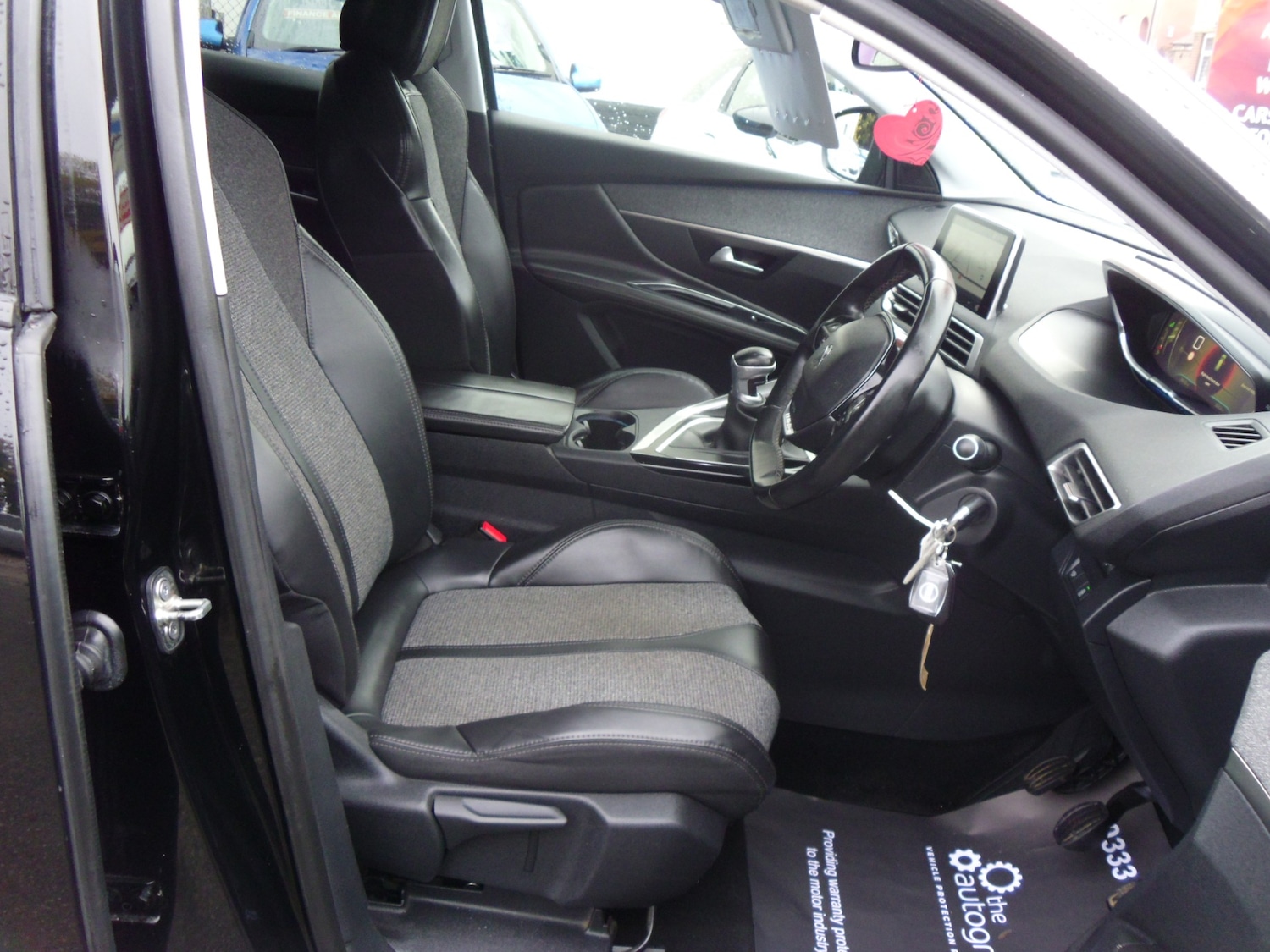 Used Peugeot 3008 2017 for sale - 76412137: Photo 8