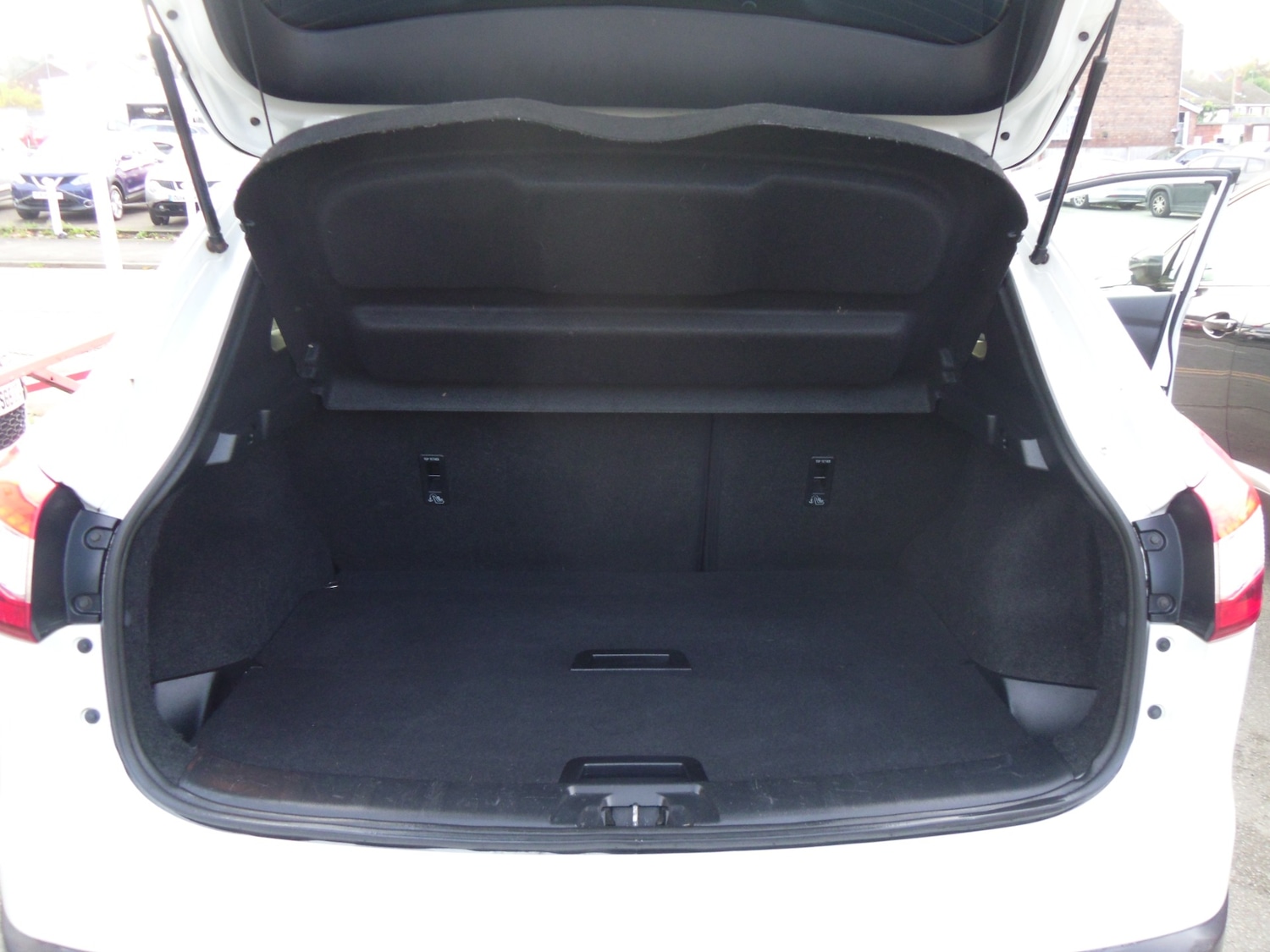 Used Nissan Qashqai 2016 for sale - 76506216: Photo 10