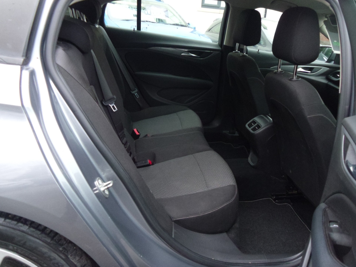 Used Vauxhall Insignia 2017 for sale - 77033123: Photo 9