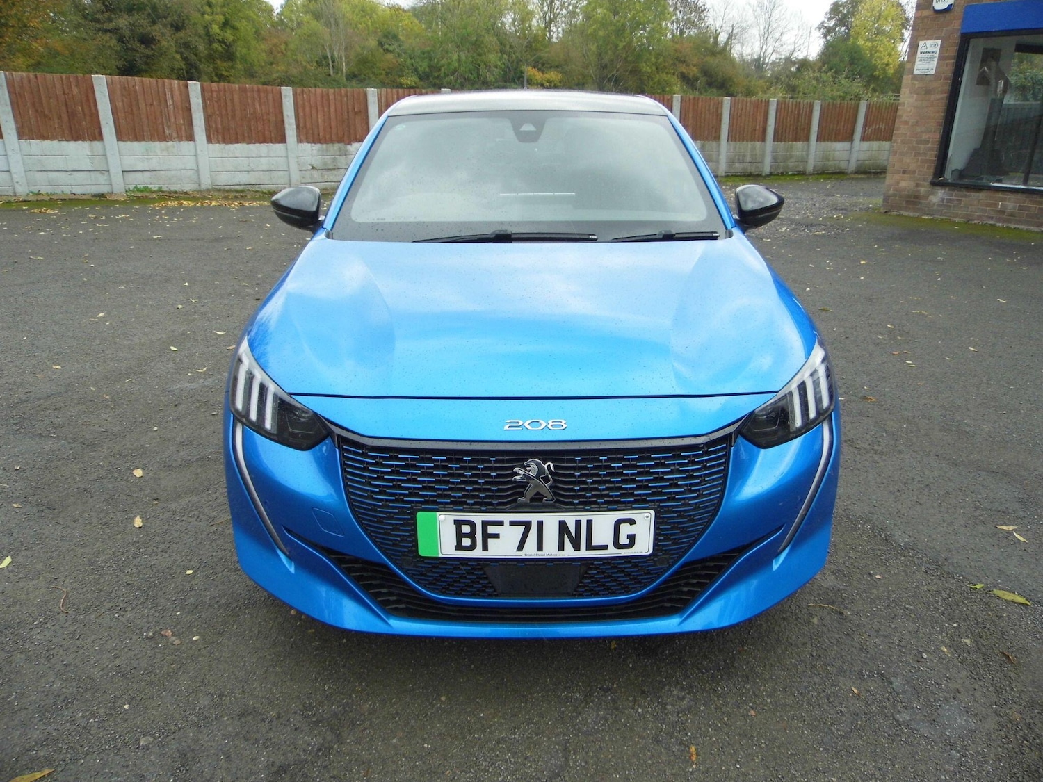 Used Peugeot E-208 for sale - 76377186: Photo 2