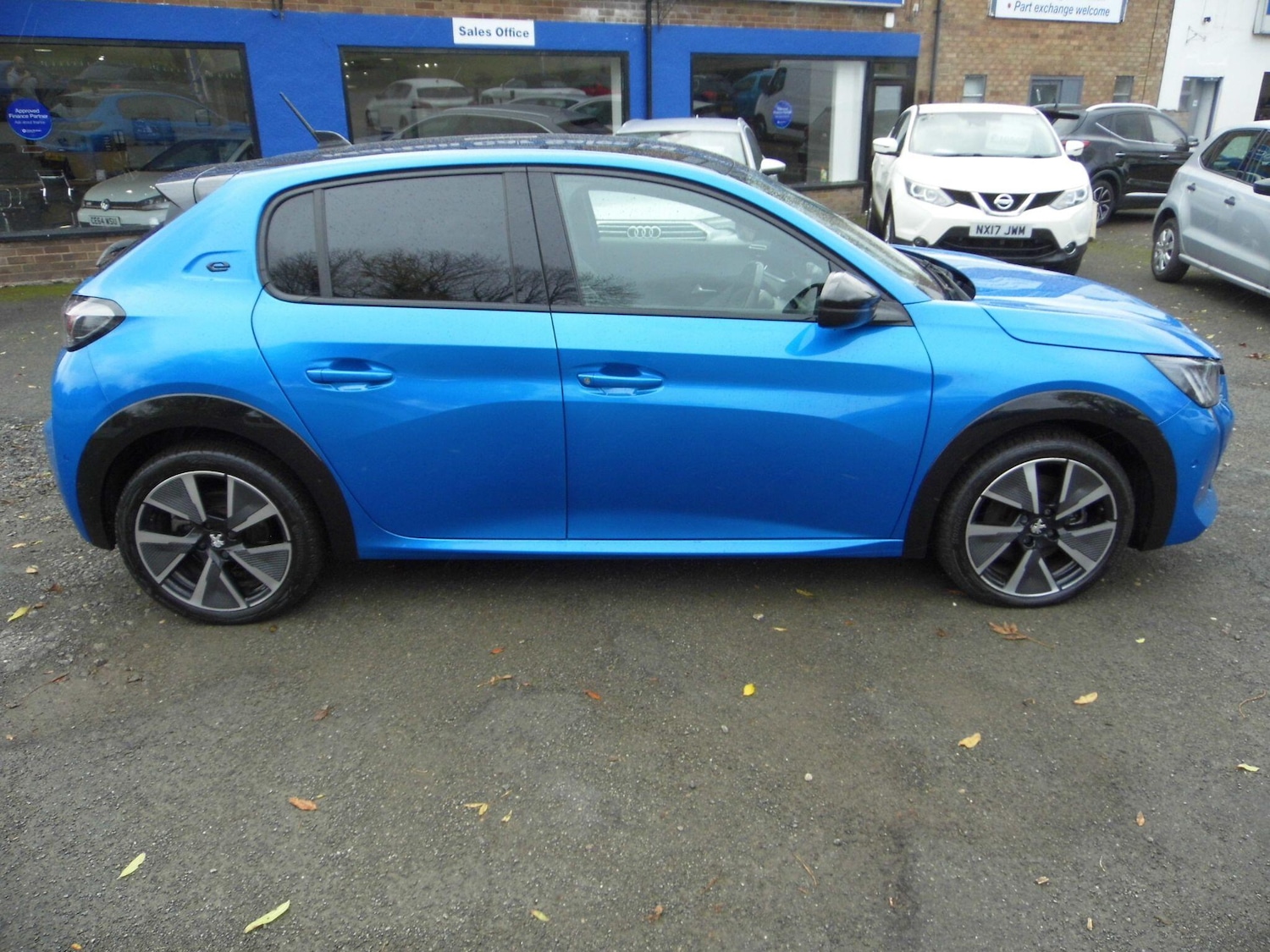 Used Peugeot E-208 for sale - 76377186: Photo 8