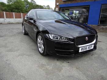 Used Jaguar XE 2016 for sale - 79082957: Photo