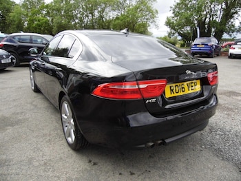 Used Jaguar XE 2016 for sale - 79082957: Photo