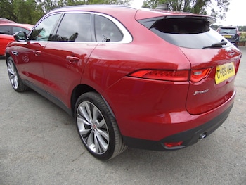 Used Jaguar F-Pace 2019 for sale - 79374175: Photo