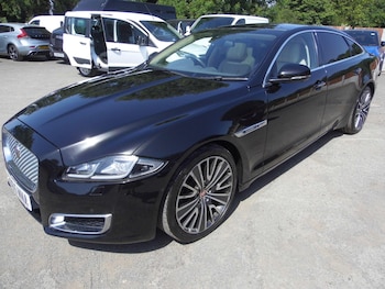 Used Jaguar XJ 2015 for sale - 79082954: Photo