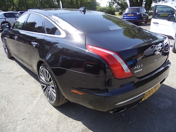 Used Jaguar XJ 2015 for sale - 79082954: Photo