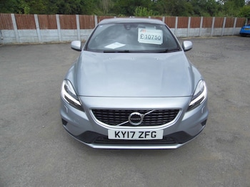 Used Volvo V40 2017 for sale - 79082960: Photo