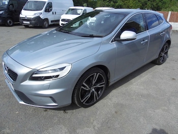 Used Volvo V40 2017 for sale - 79082960: Photo