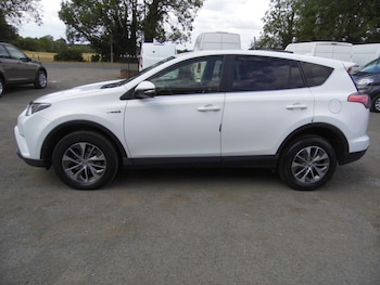 Used Toyota RAV4 2017 for sale - 79336957: Photo