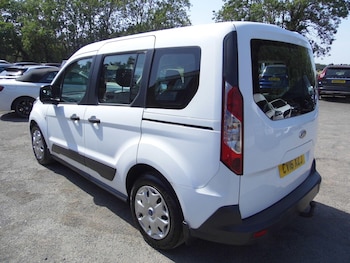 Used Ford Tourneo Connect 2016 for sale - 79082948: Photo