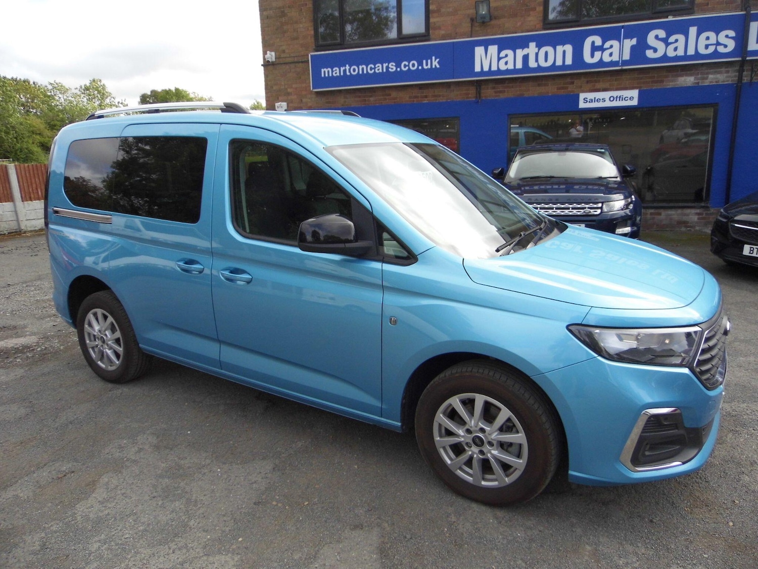 Used Ford Tourneo Connect 2024 for sale - 76002565: Photo 1