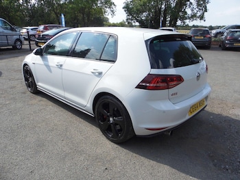 Used Volkswagen Golf 2014 for sale - 75940569: Photo
