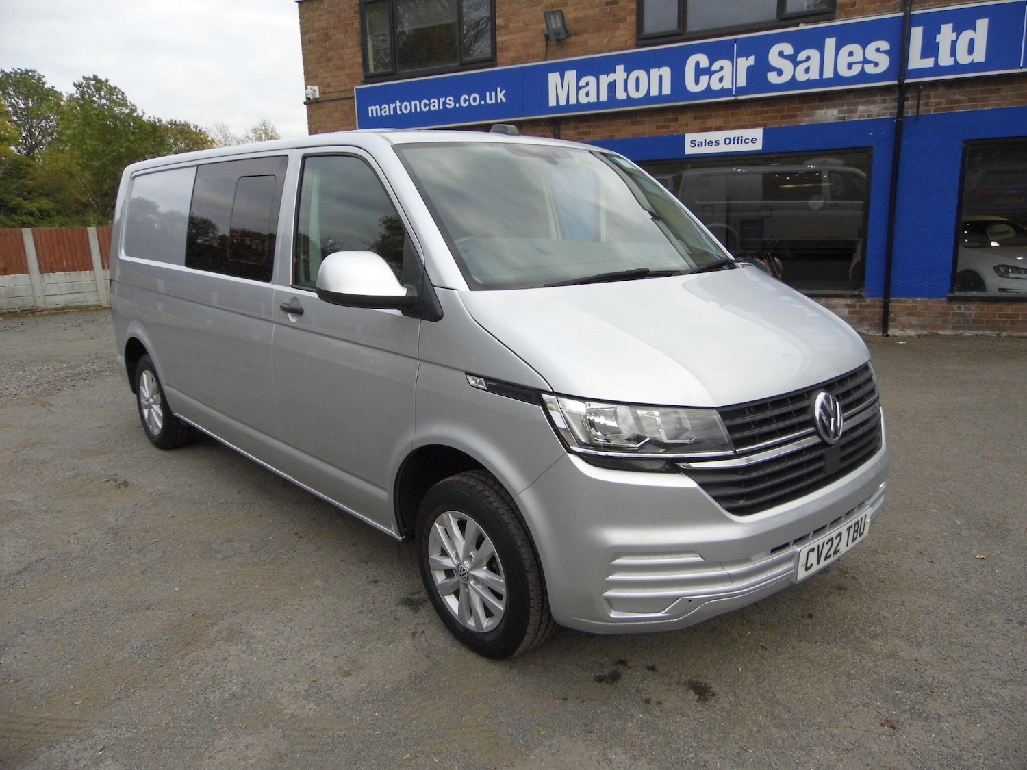 Used Volkswagen Transporter 2022 for sale - 76296006: Photo 1