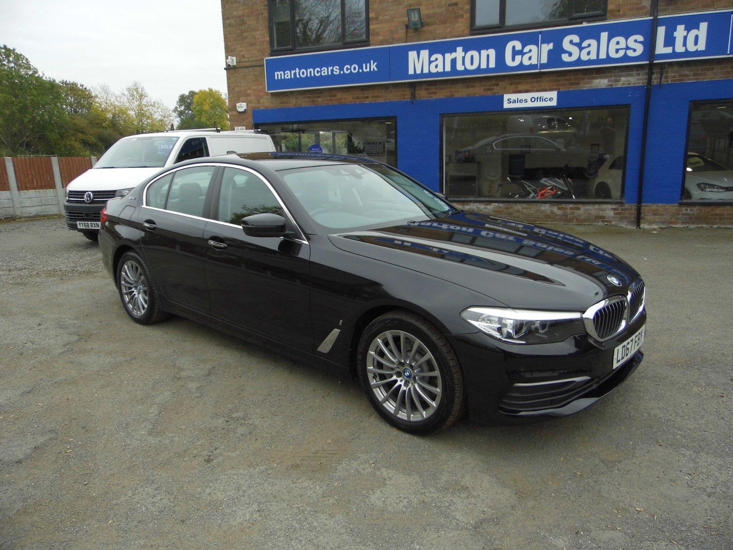 Used BMW 5 Series 2017 for sale - 76295977: Photo 1