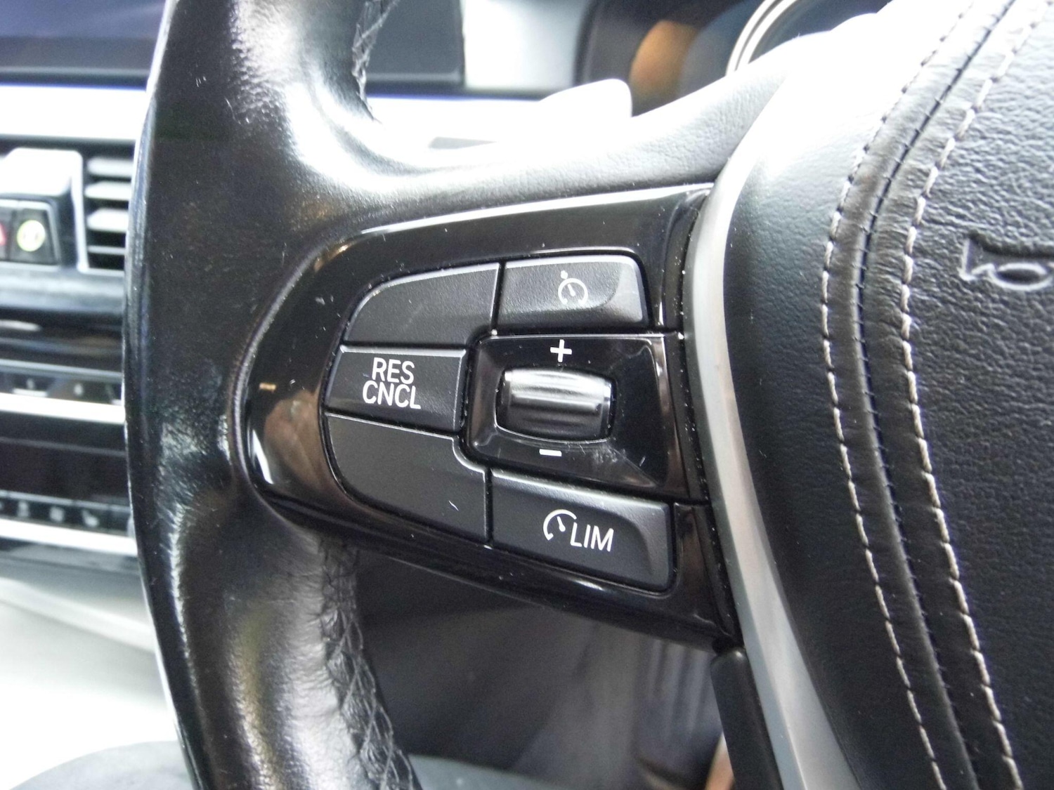 Used BMW 5 Series 2017 for sale - 76295977: Photo 18