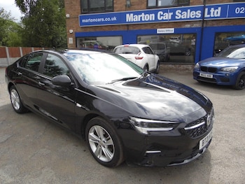 Vauxhall - Insignia