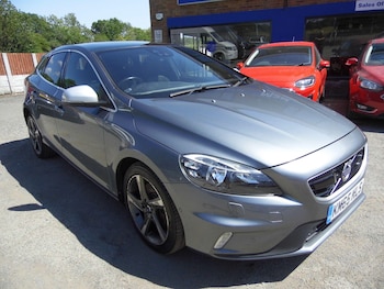 Used Volvo V40 2015 for sale - 79106205: Photo