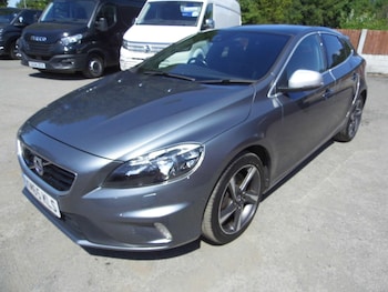 Used Volvo V40 2015 for sale - 79106205: Photo