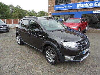 2014 (64) - 0.9 TCe Laureate Euro 5 5dr