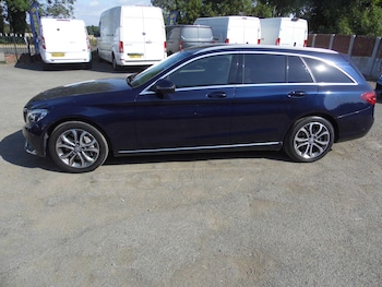 Used Mercedes-Benz C Class 2016 for sale - 79337237: Photo
