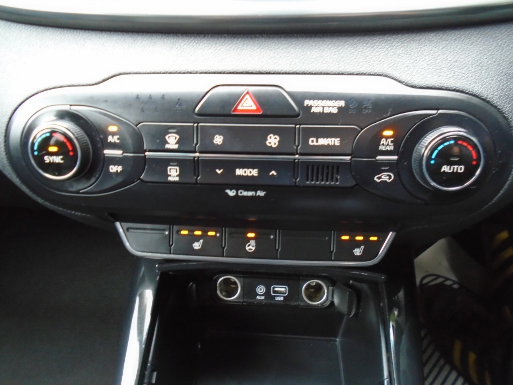 Used Kia Sorento 2017 for sale - 76413869: Photo 26