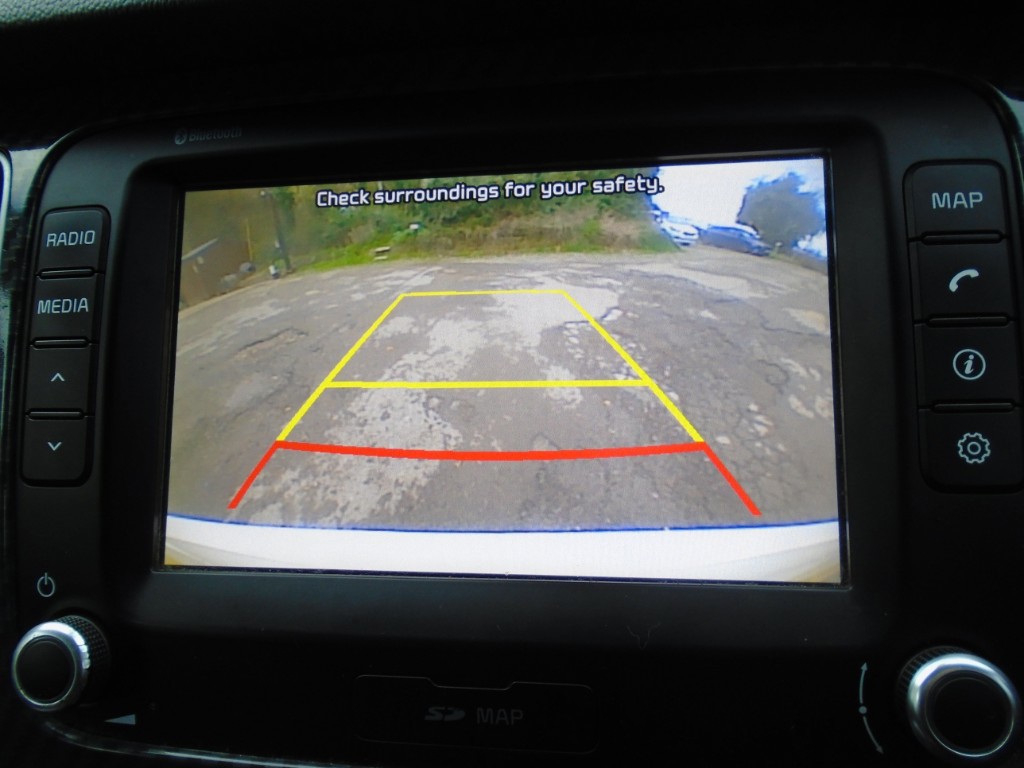 Used Kia Carens 2018 for sale - 76571335: Photo 17