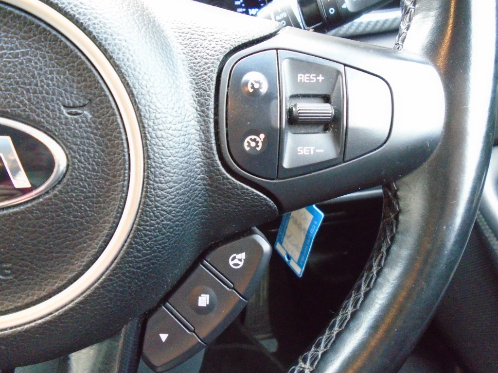 Used Kia Carens 2018 for sale - 76571335: Photo 22