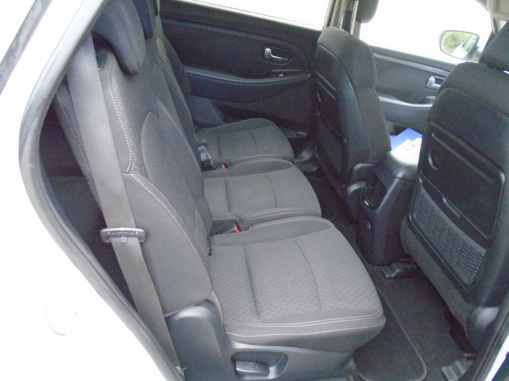 Used Kia Carens 2018 for sale - 76571335: Photo 23