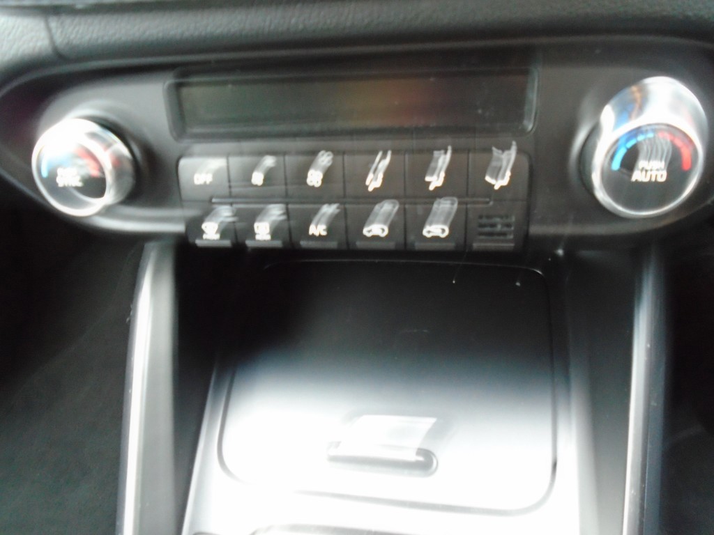 Used Kia Carens 2018 for sale - 76571335: Photo 7