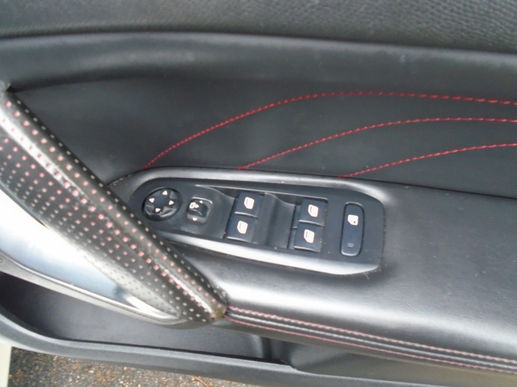 Used Peugeot 308 2018 for sale - 76426534: Photo 13