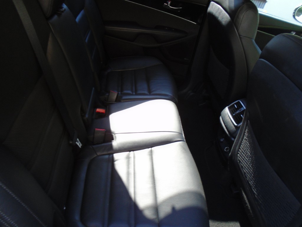 Used Kia Sorento 2016 for sale - 76413865: Photo 16