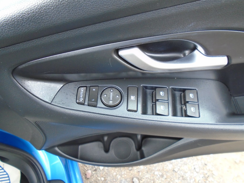 Used Hyundai i30 2018 for sale - 76413868: Photo 9