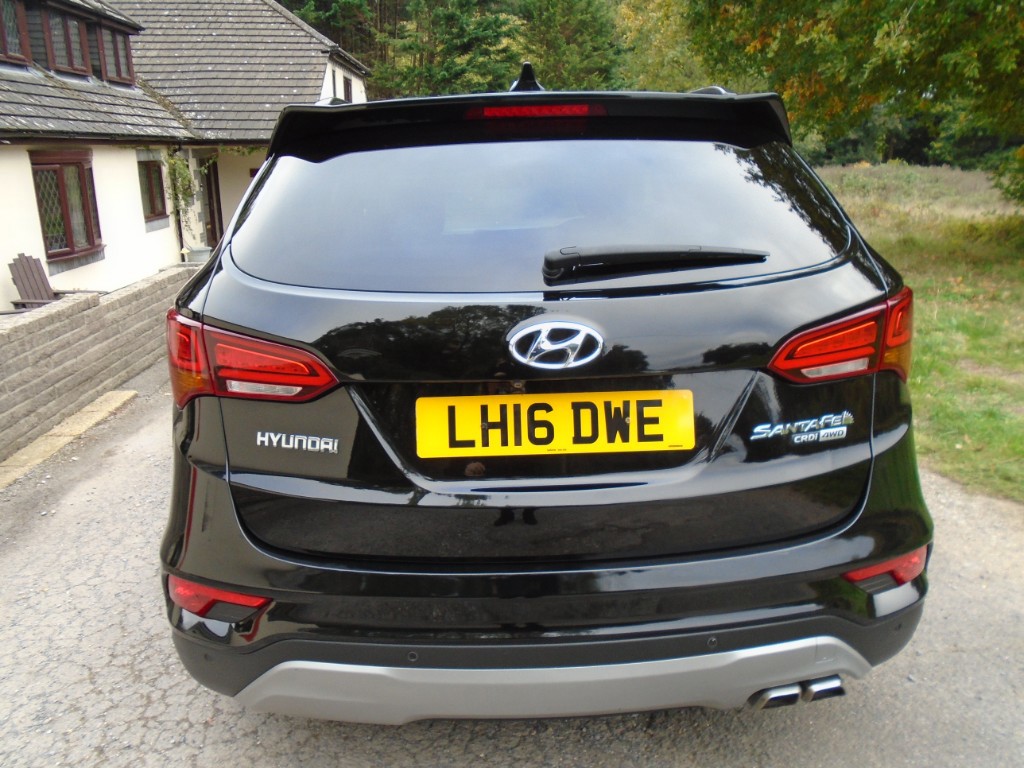 Used Hyundai Santa Fe 2016 for sale - 76413875: Photo 5