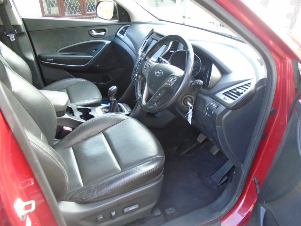 Used Hyundai Santa Fe 2017 for sale - 76413879: Photo 10