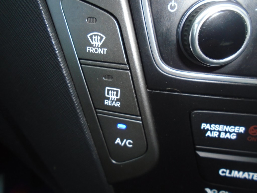 Used Hyundai Santa Fe 2017 for sale - 76413879: Photo 21