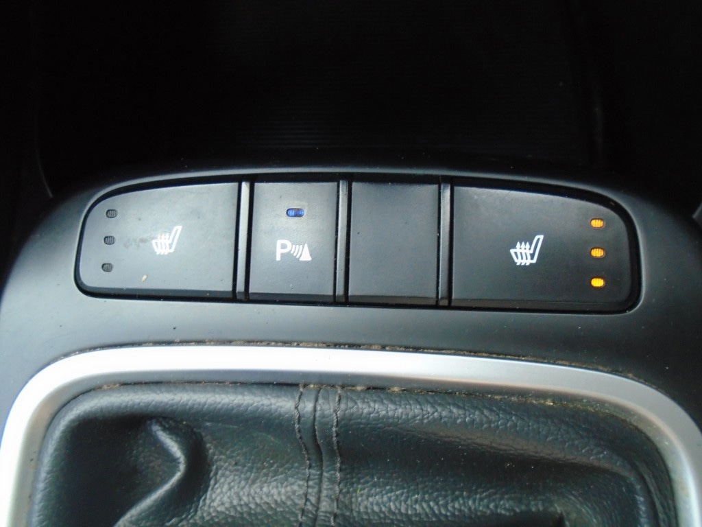 Used Hyundai Santa Fe 2017 for sale - 76413879: Photo 22