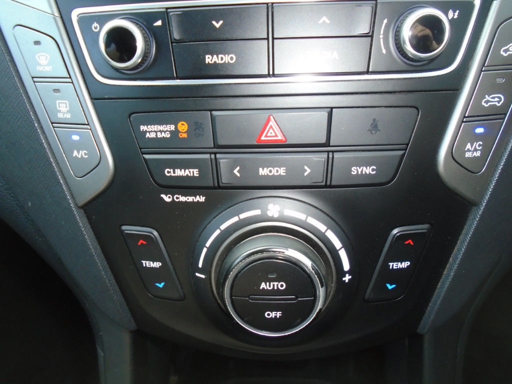 Used Hyundai Santa Fe 2017 for sale - 76413879: Photo 23