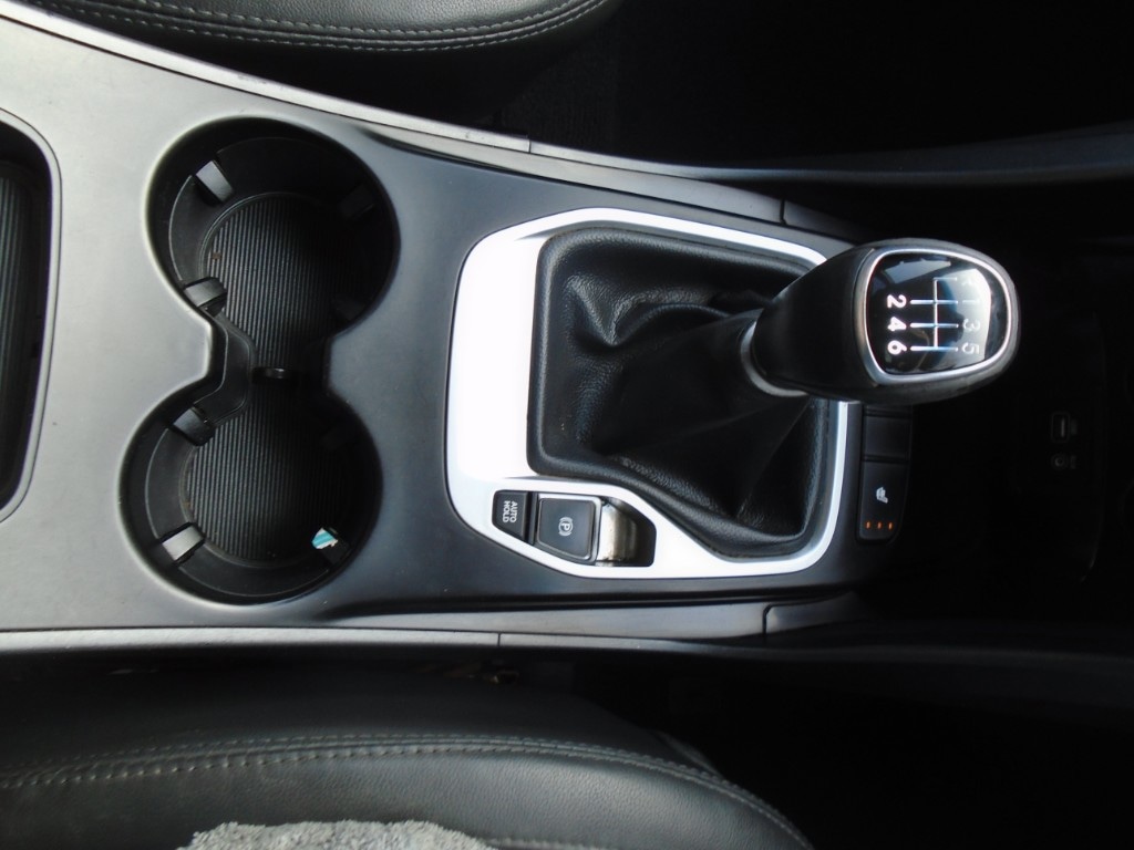 Used Hyundai Santa Fe 2017 for sale - 76413879: Photo 24