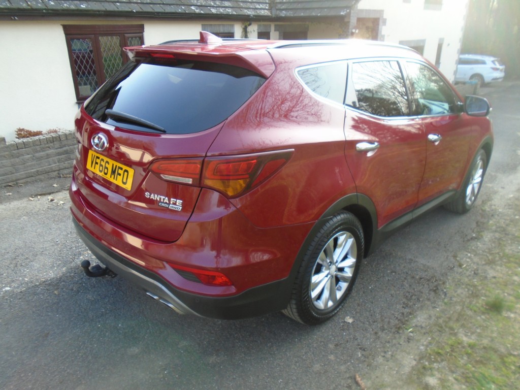 Used Hyundai Santa Fe 2017 for sale - 76413879: Photo 6