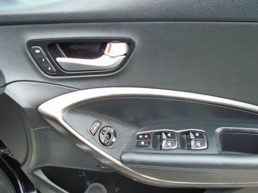 Used Hyundai Santa Fe 2016 for sale - 76606051: Photo 14