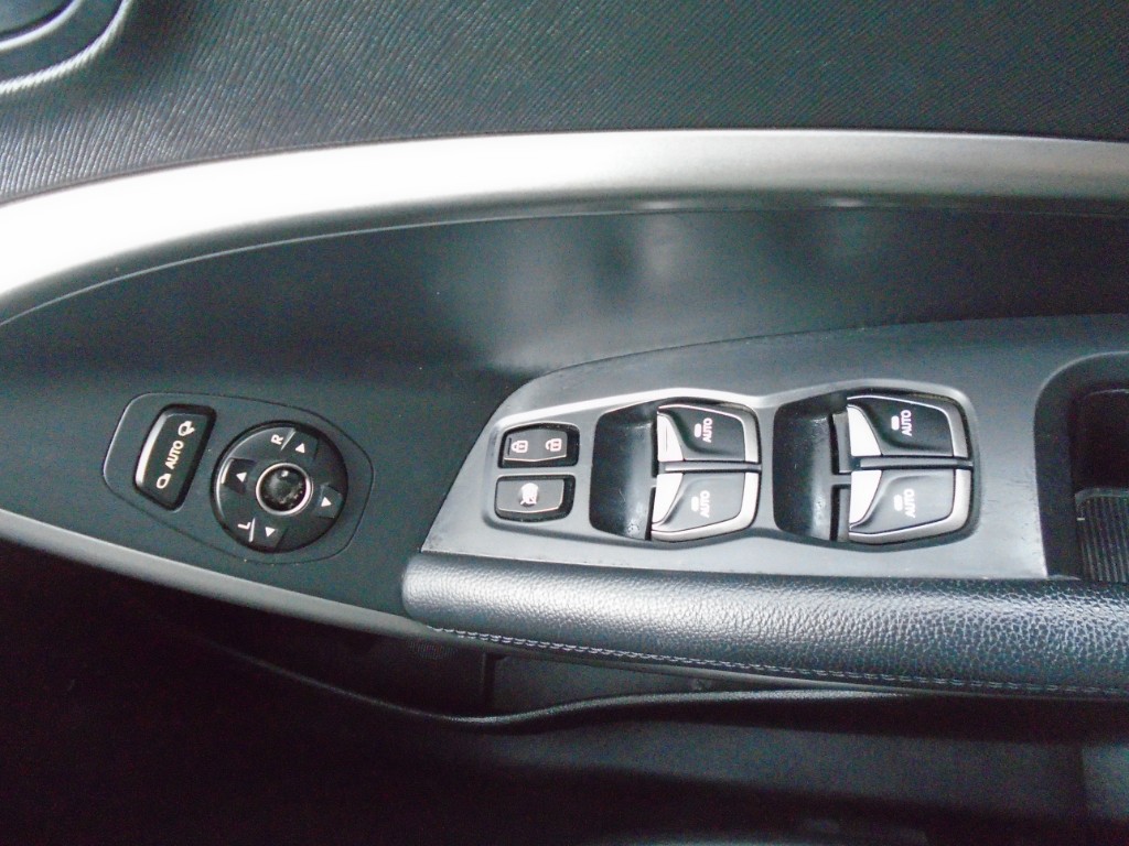 Used Hyundai Santa Fe 2013 for sale - 76413873: Photo 18