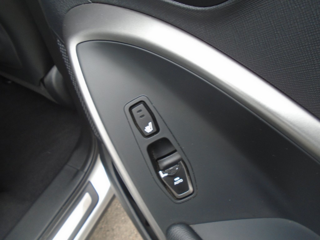 Used Hyundai Santa Fe 2015 for sale - 76413877: Photo 16