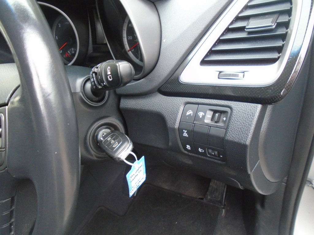 Used Hyundai Santa Fe 2015 for sale - 76413877: Photo 18