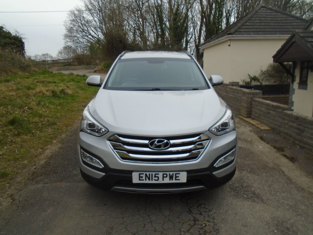 Used Hyundai Santa Fe 2015 for sale - 76413877: Photo 2