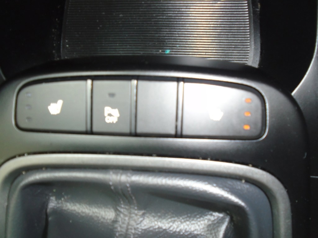 Used Hyundai Santa Fe 2015 for sale - 76413877: Photo 23