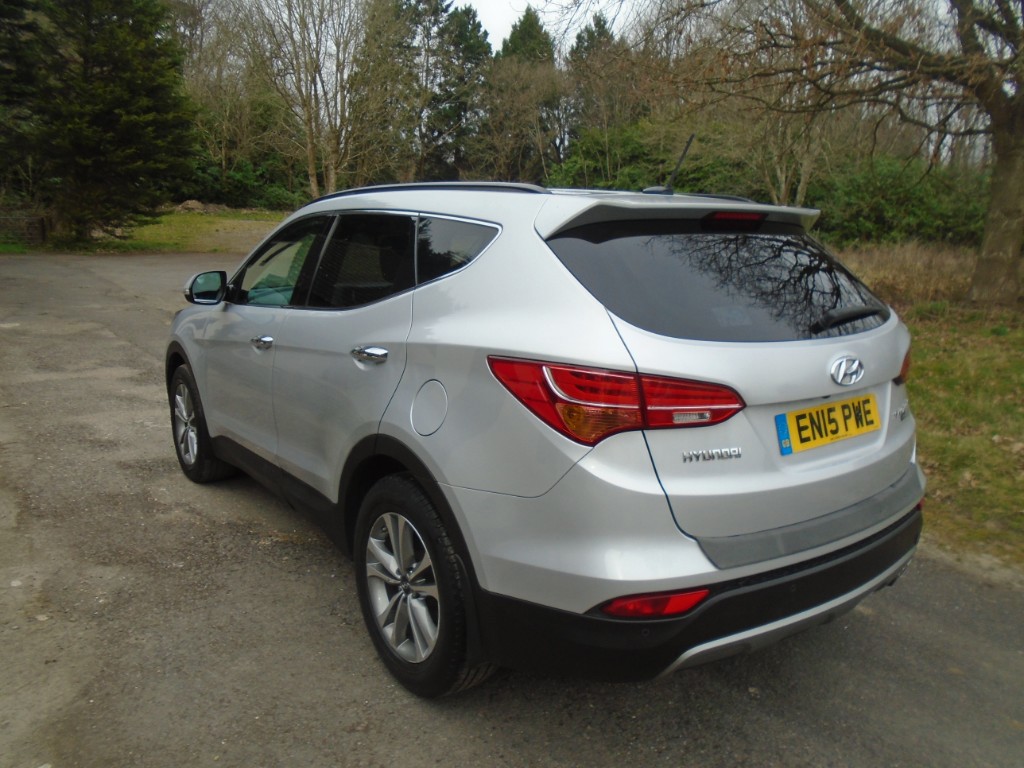 Used Hyundai Santa Fe 2015 for sale - 76413877: Photo 4