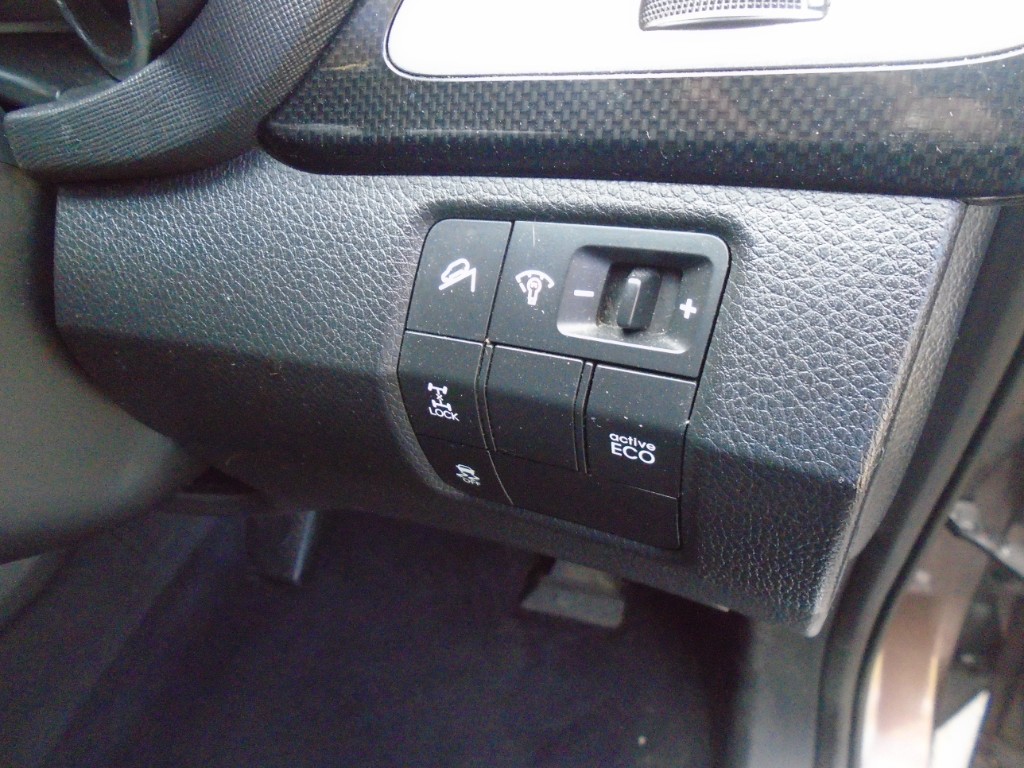 Used Hyundai Santa Fe 2014 for sale - 76413878: Photo 19