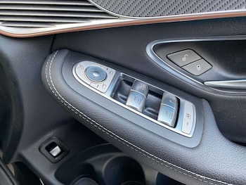 Used Mercedes-Benz EQC 2023 for sale - 77595505: Photo