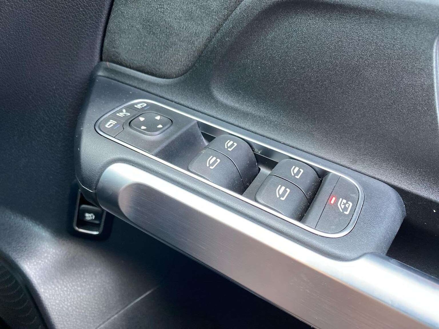 Used Mercedes-Benz EQB 2023 for sale - 77789539: Photo 21